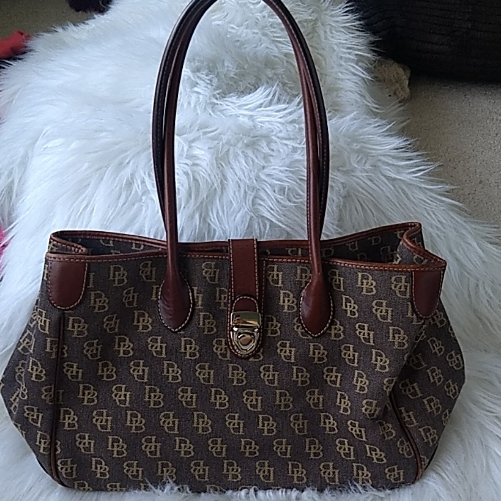 MOVING MAKE OFFER!  D & B Cloth Logo Bag